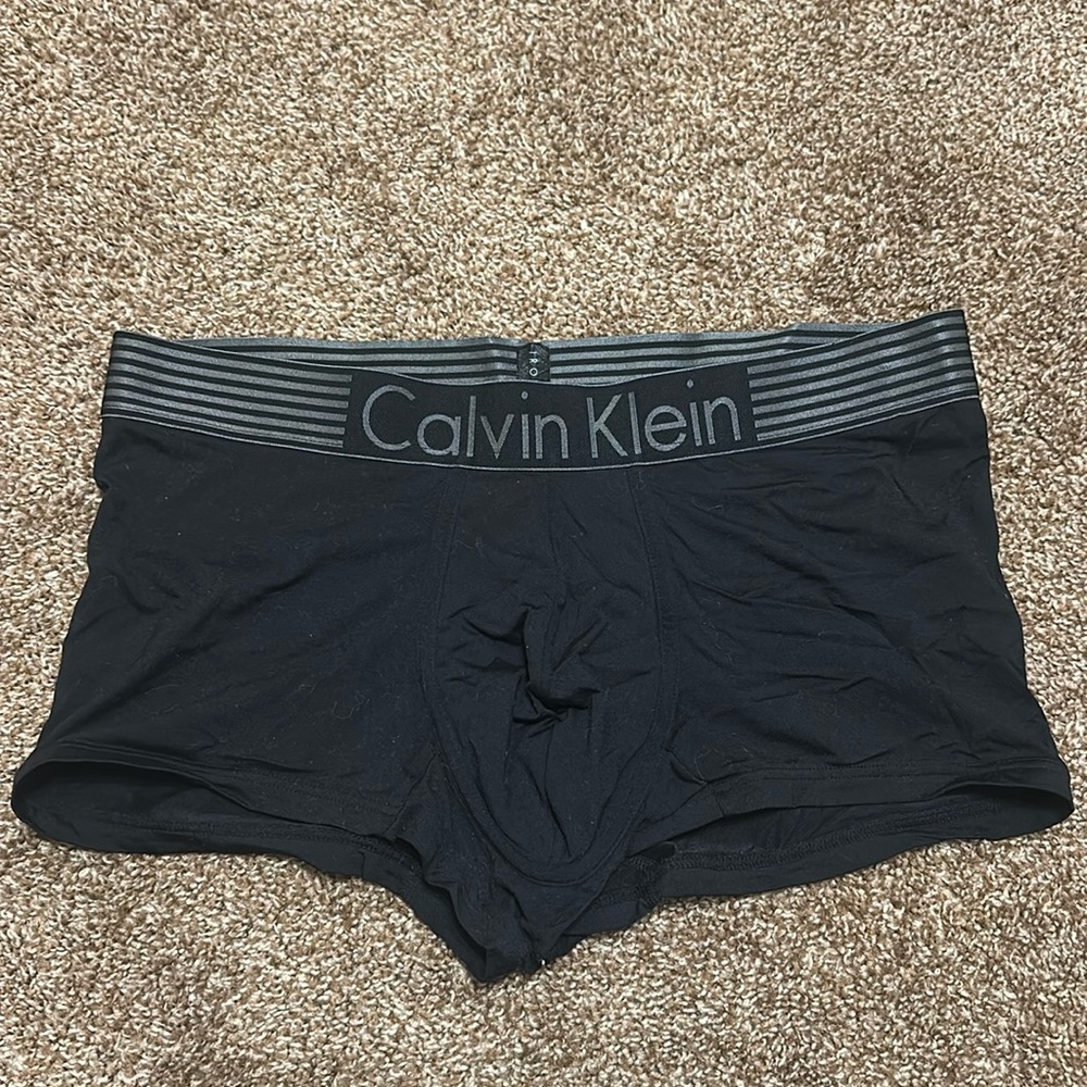 Calvin Klein Iron Strength Trunks M